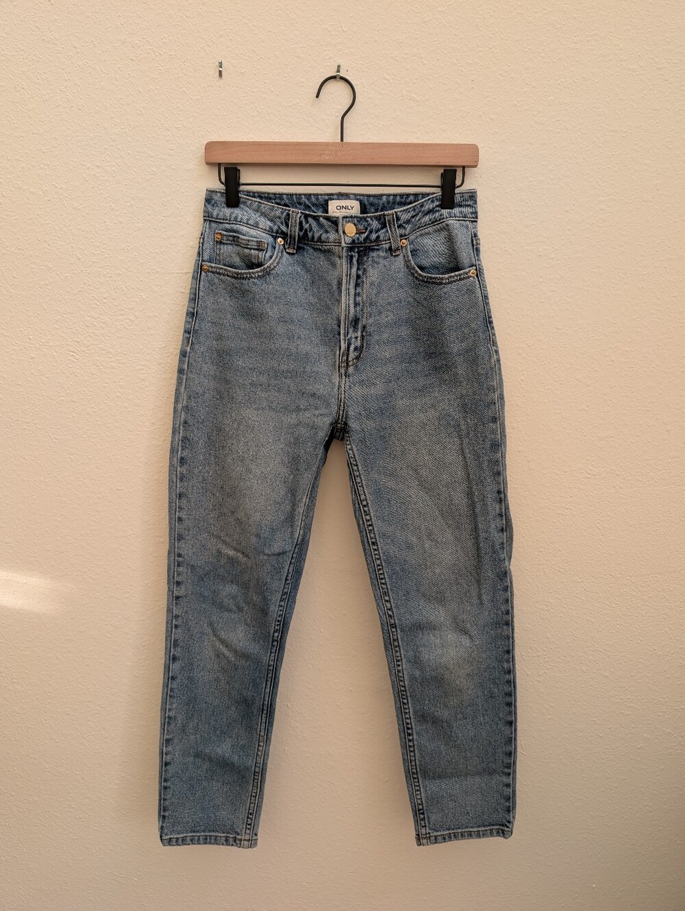 ONLY Medium Wash High-Rise Straight-Leg Jeans